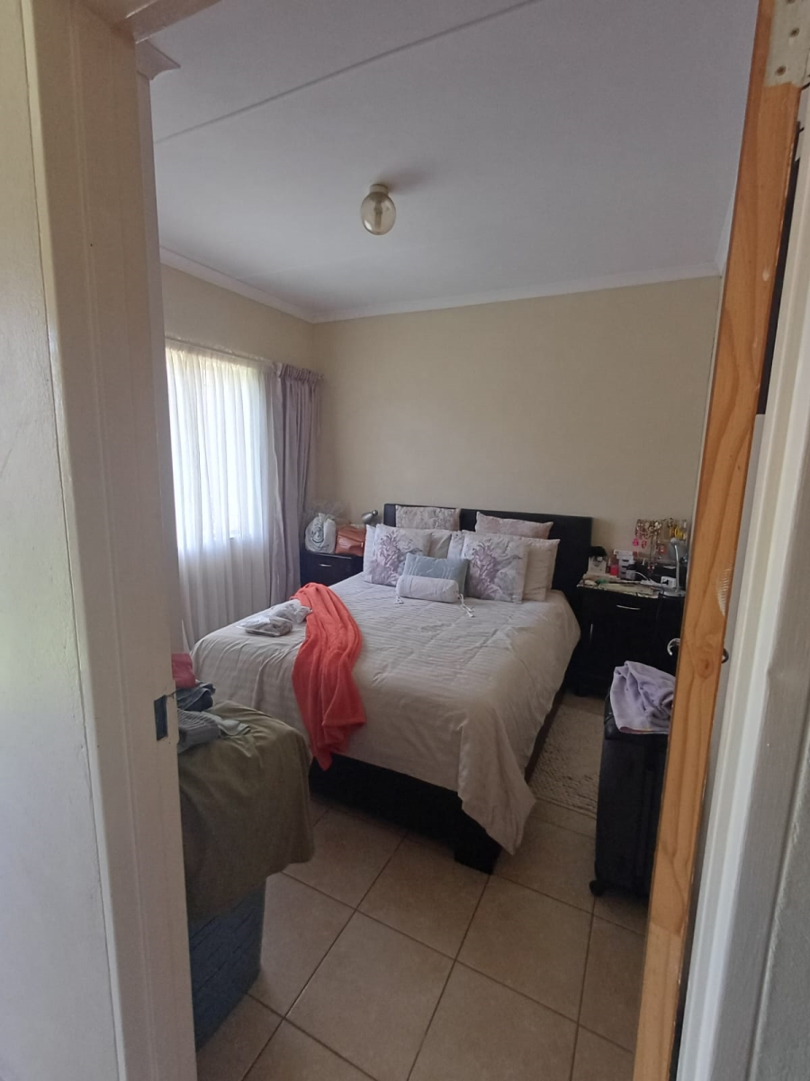 To Let 2 Bedroom Property for Rent in Komani Park Eastern Cape